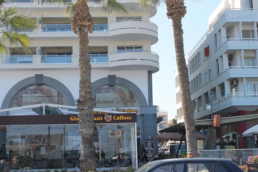Mama Seaside Apartment Larnaca