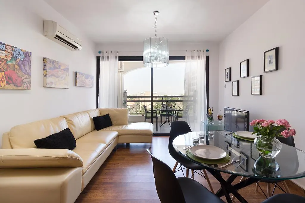 Mama Seaside Apartment Larnaca